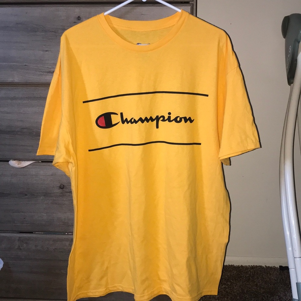 Men’s Champion shirt